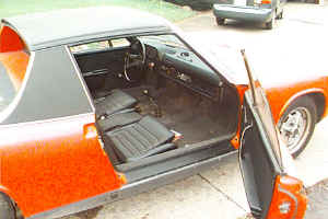 Inside.jpg (93162 bytes)